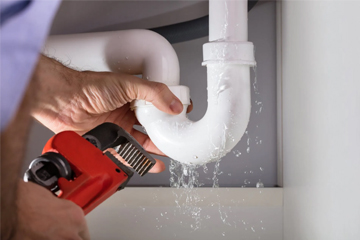 24/7 rapid response, leak repairs, burst pipe fixes, blockage removal, and damage prevention.